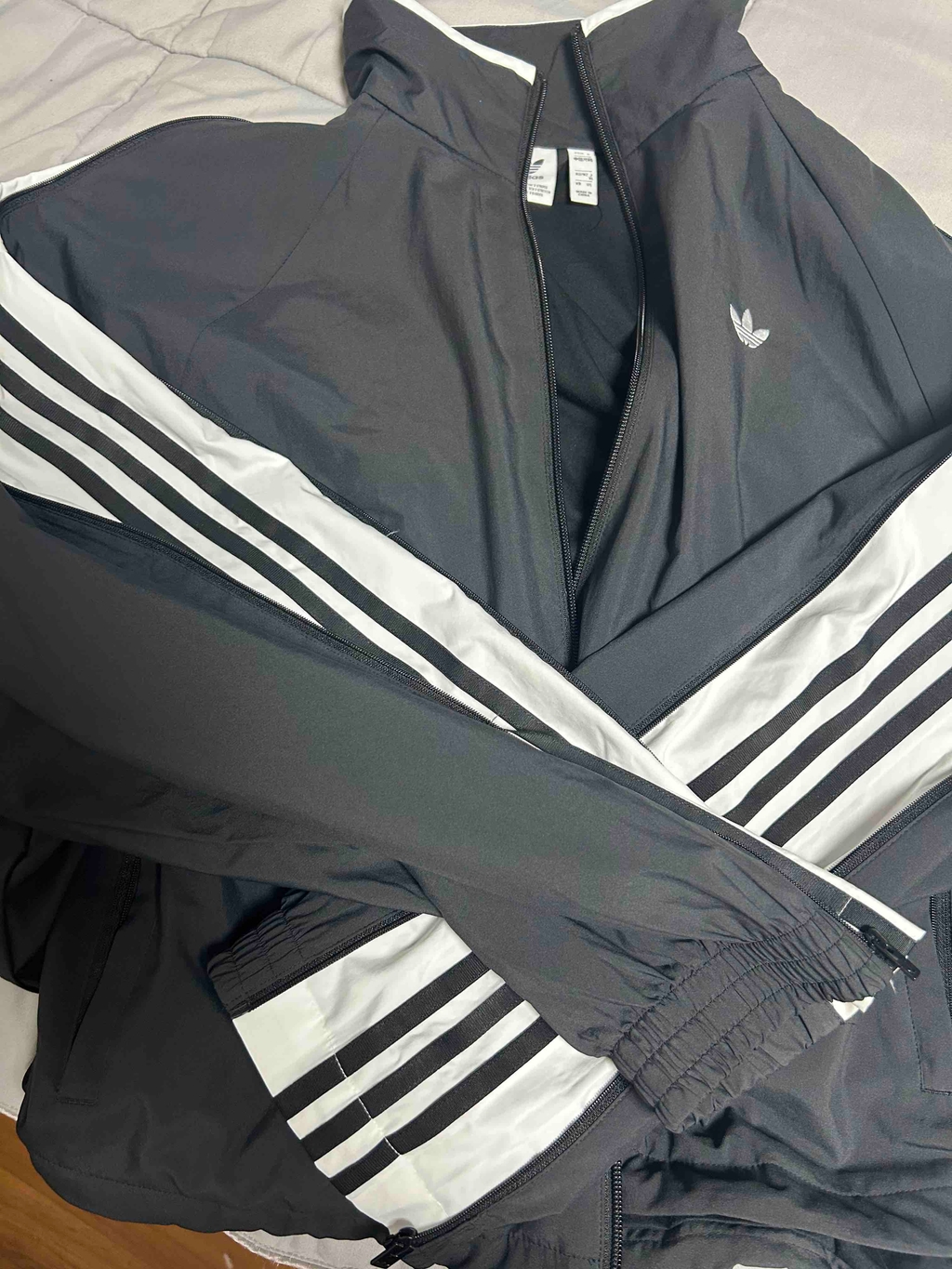 아디다스 ADIDAS 아딜레니움 시즌 3 집업 트랙탑 바람막이 자켓 JX9204 JY8879 | 크로켓