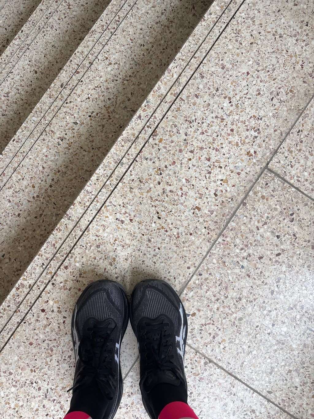 asics スーパーブラスト 24cm ソール減りなし 保管品 Amazon.co.jp