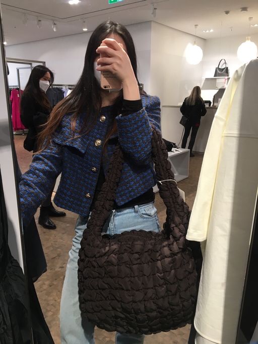 [라스트원] 제니가방 코스 퀼티드 오버사이즈 숄더백/ COS quilted oversized shoulder bag 상품