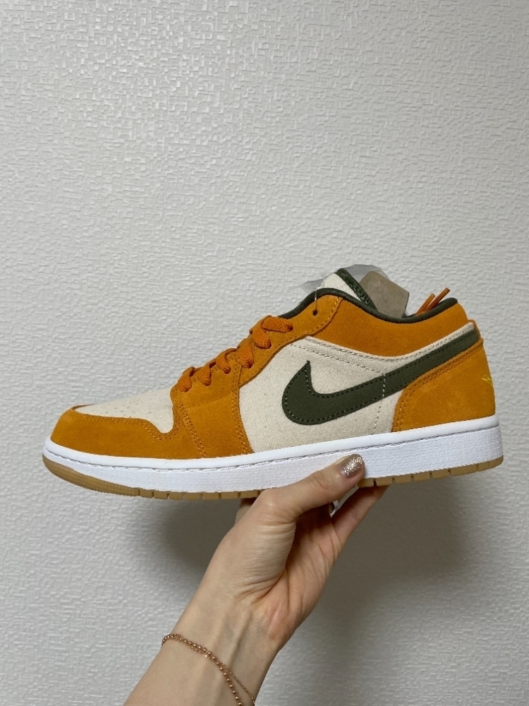 ì¸ì¼ ìì´ì¡°ë 1 ë¼ì´í¸ ì»¤ë¦¬ NIKE DH6931-102